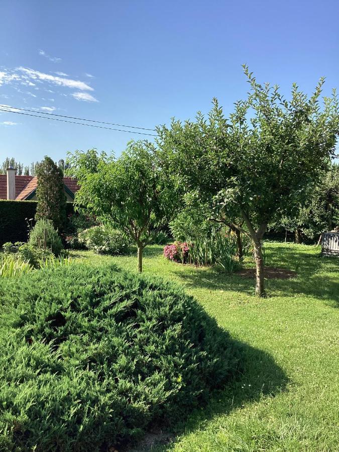 Ibolya Apartman Apartment Badacsony Екстериор снимка
